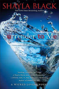Cover image: Surrender to Me 9780425236550