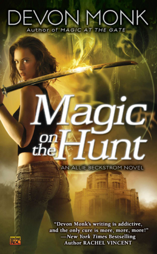 Cover image: Magic on the Hunt 9780451463913