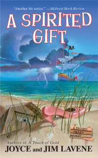 Cover image: A Spirited Gift 9780425245026