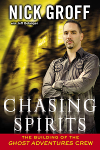 Cover image: Chasing Spirits 9780451413444