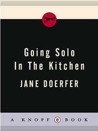 Cover image: Going Solo in the Kitchen 9780679424864