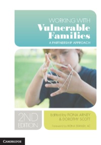 Imagen de portada: Working with Vulnerable Families 2nd edition 9781107610668