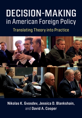 表紙画像: Decision-Making in American Foreign Policy 9781108427142