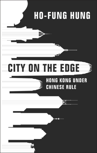 Cover image: City on the Edge 9781108840330