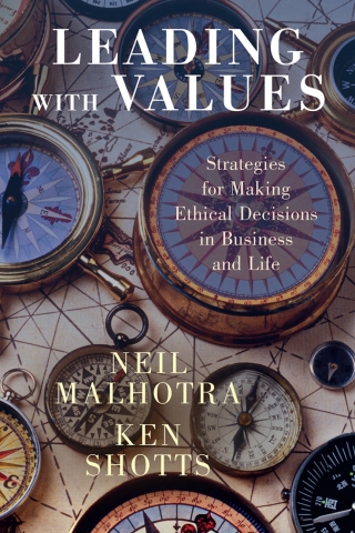 Cover image: Leading With Values 9781108841191