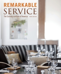 Imagen de portada: Remarkable Service: A Guide to Winning and Keeping Customers for Servers, Managers, and Restaurant Owners 3rd edition 9781118116876