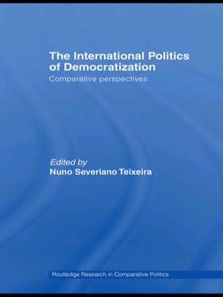 表紙画像: The International Politics of Democratization 1st edition 9780415664042