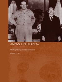 Cover image: Japan on Display 1st edition 9780415649353