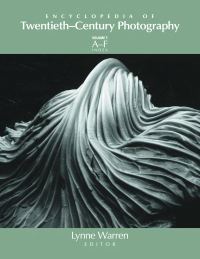 Imagen de portada: Encyclopedia of Twentieth-Century Photography, 3-Volume Set 1st edition 9781579583934