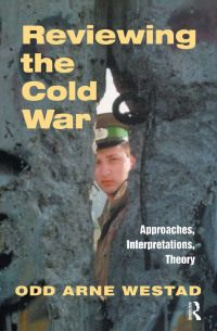 Imagen de portada: Reviewing the Cold War 1st edition 9780714650722