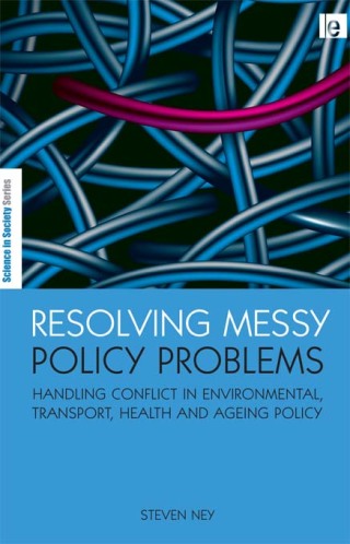 Imagen de portada: Resolving Messy Policy Problems 1st edition 9780415850353