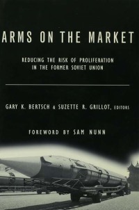 Immagine di copertina: Arms on the Market 1st edition 9780415920599