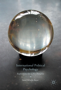 Cover image: International Political Psychology 9781137377784