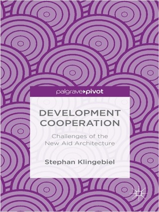 Imagen de portada: Development Cooperation 9781137397874