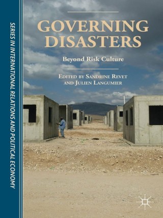 Imagen de portada: Governing Disasters 9781137435453