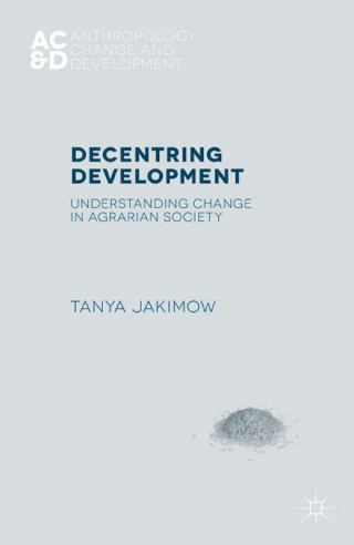 Imagen de portada: Decentring Development 9781349691074