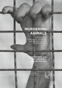 Cover image: Murdering Animals 9781137574671