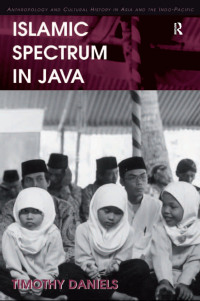 Cover image: Islamic Spectrum in Java 1st edition 9780367882518