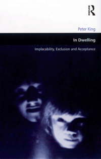 Omslagafbeelding: In Dwelling 1st edition 9781138275560
