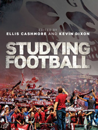 Cover image: Studying Football 1st edition 9781138830738