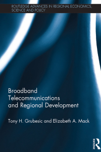 Omslagafbeelding: Broadband Telecommunications and Regional Development 1st edition 9781138013919