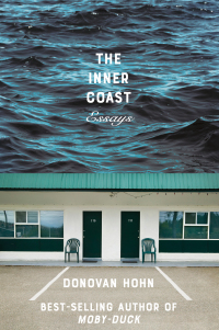 Imagen de portada: The Inner Coast: Essays 9781324005971