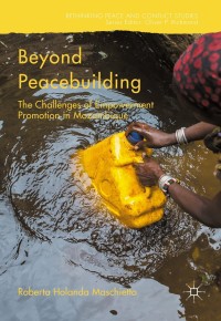 表紙画像: Beyond Peacebuilding 9781349949502