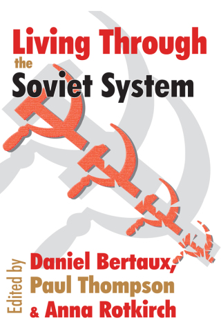 Titelbild: Living Through the Soviet System 1st edition 9781138527294