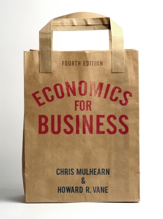 表紙画像: Economics for Business 4th edition 9781352008210