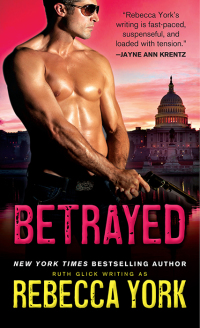 Cover image: Betrayed 9781402297175