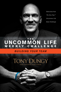 Cover image: Building Your Team 9781414392325