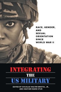 Imagen de portada: Integrating the US Military 9781421422473