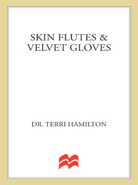 Cover image: Skin Flutes & Velvet Gloves 9780312269517