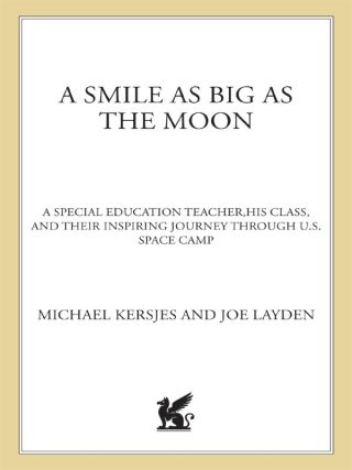 Cover image: A Smile as Big as the Moon 9781250012623
