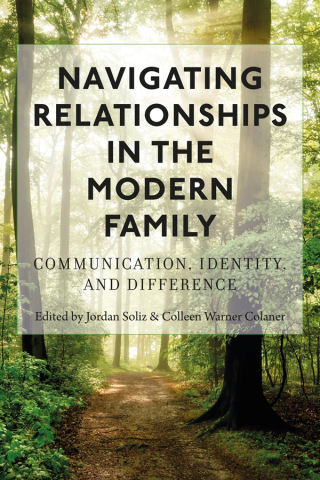 Cover image: Navigating Relationships in the Modern Family 1st edition 9781433162374