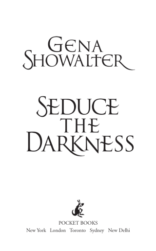 Cover image: Seduce the Darkness 9781501127915