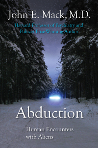 Cover image: Abduction: Human Encounters with Aliens 9781416575801