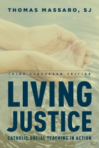 Imagen de portada: Living Justice 3rd edition 9781442230927