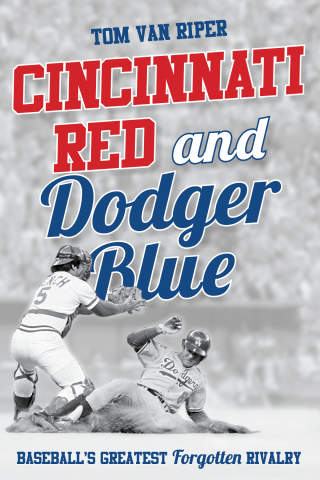 Imagen de portada: Cincinnati Red and Dodger Blue 1st edition 9781442275386
