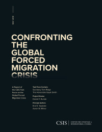 Omslagafbeelding: Confronting the Global Forced Migration Crisis 9781442280755