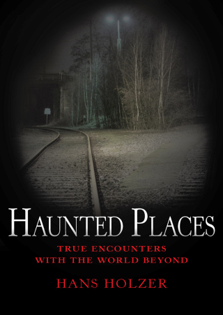 Immagine di copertina: Haunted Places 9781453279175