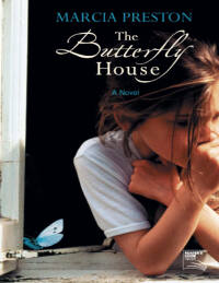 صورة الغلاف: The Butterfly House 9780778313052