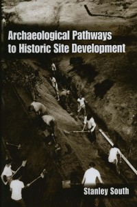 Omslagafbeelding: Archaeological Pathways to Historic Site Development 9781461355106