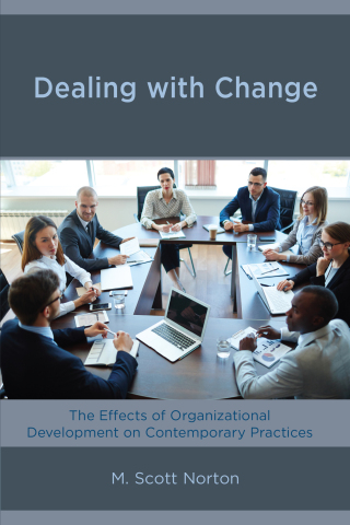 表紙画像: Dealing with Change 9781475839746