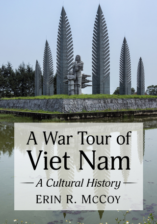 Cover image: A War Tour of Viet Nam 9781476682419