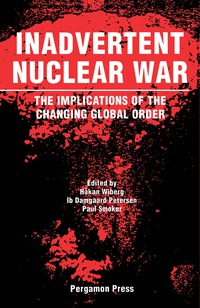 Immagine di copertina: Inadvertent Nuclear War 9780080413808