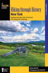 Titelbild: Hiking through History New York 9781493019533