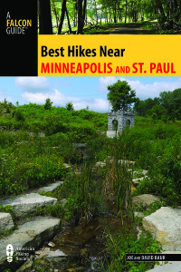 表紙画像: Best Hikes Near Minneapolis and Saint Paul 9781493023264