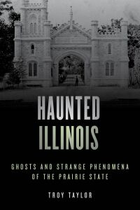 Cover image: Haunted Illinois 2nd edition 9781493045761