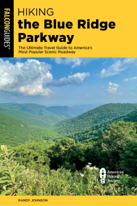 Omslagafbeelding: Hiking the Blue Ridge Parkway 4th edition 9781493063840